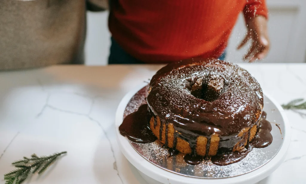 Bolo de Cenoura com Cobertura de Chocolate