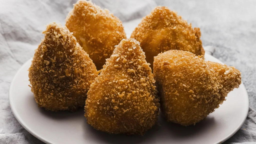 Coxinha de Frango com Massa Crocante